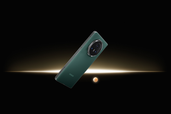 HONOR Magic V3
